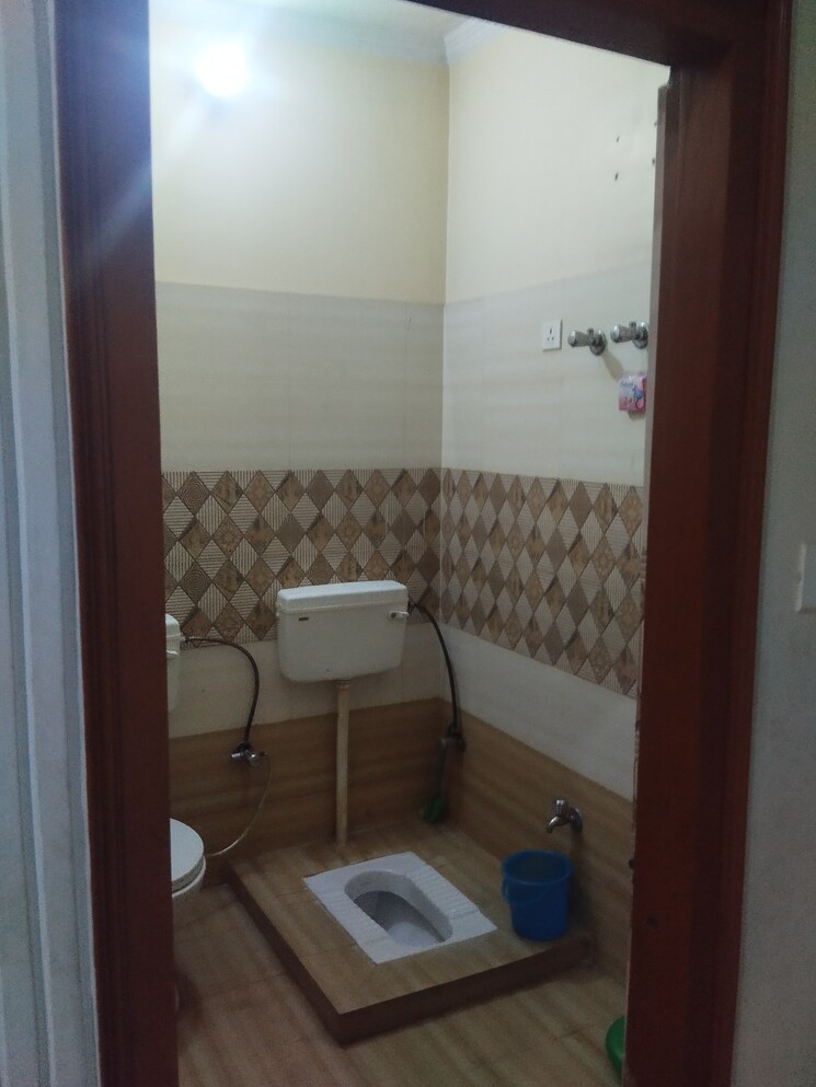Bathroom, gomti nagar 2.5 Bedroom 2052 Sq.Ft. Independent House In Gomti Nagar Lucknow 8097850