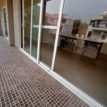 Balcony in 3.5 BHK Villa at Sector 21 – for Rent