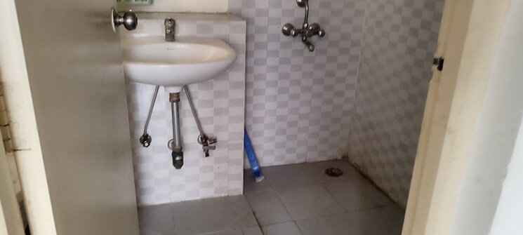 Bathroom, sector 134 3 Bedroom 1250 Sq.Ft. Apartment In Sector 134 Noida 8097870