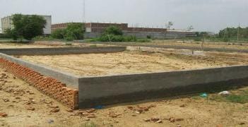 Plot For Sale in Sikandrabad