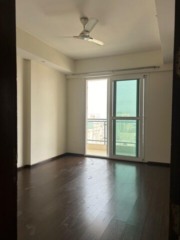 Room in 3 BHK Apartment at Mahagun Mezzaria, Sector 78 – for Rent