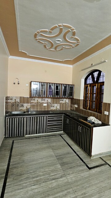 Balcony in 2 BHK Independent House at Gomti Nagar – for Rent