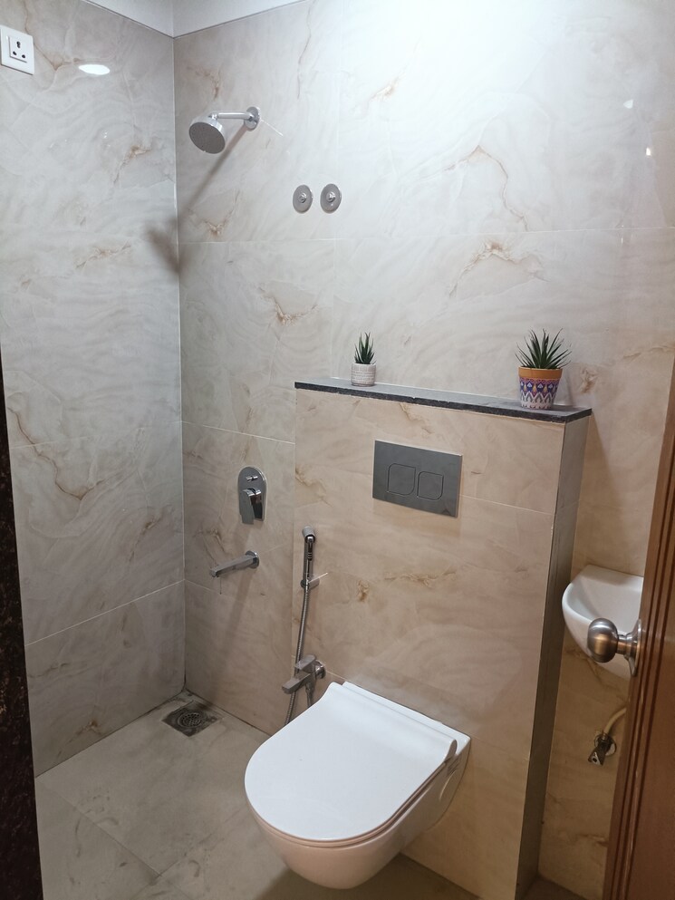 Bathroom, pride-larkins-nest 1 Bedroom 421 Sq.Ft. Apartment In Ghodbunder Road Thane 8097896