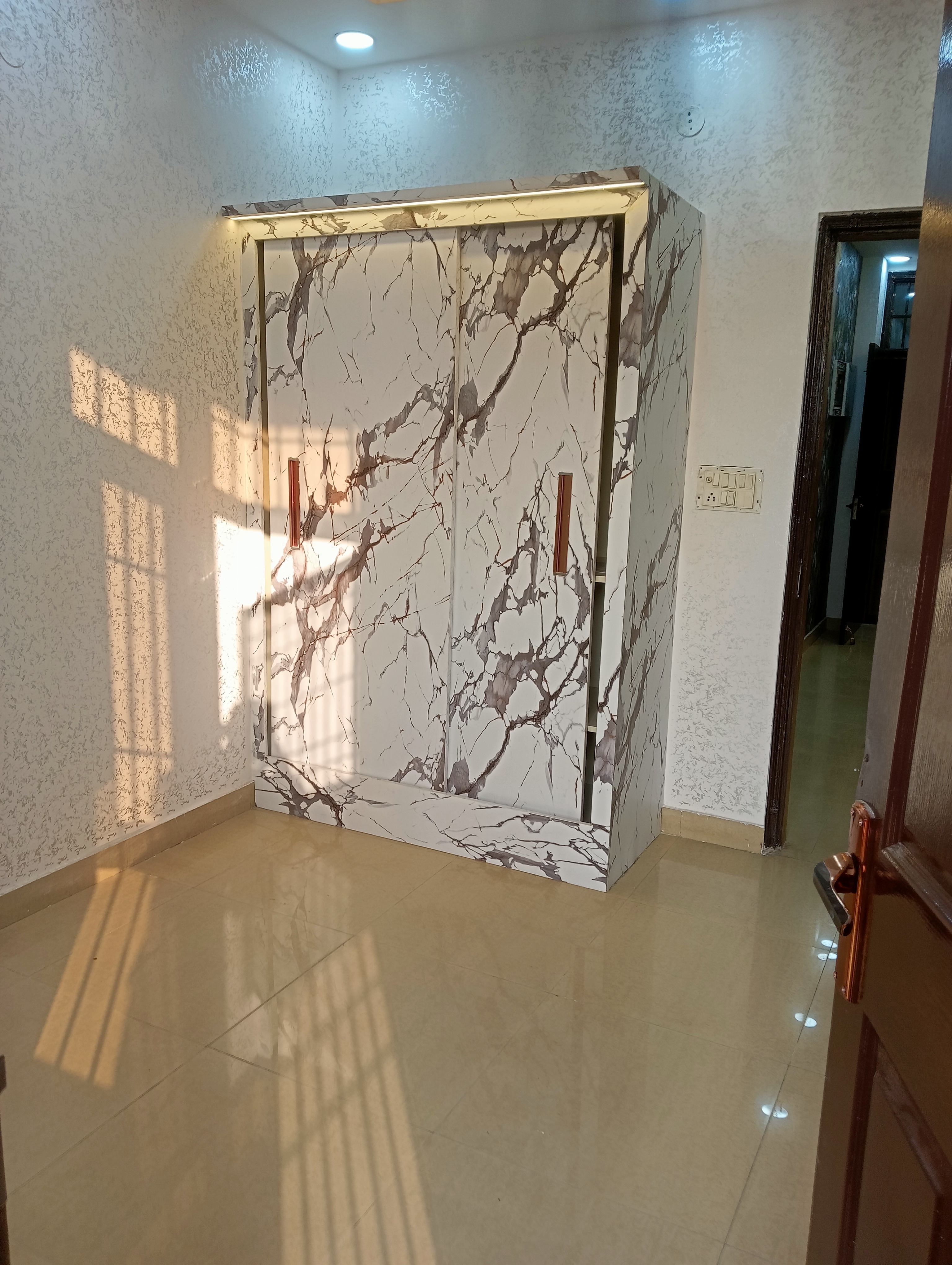 2 BHK 850 Sq.Ft. Builder Floor in Chahak Plaza