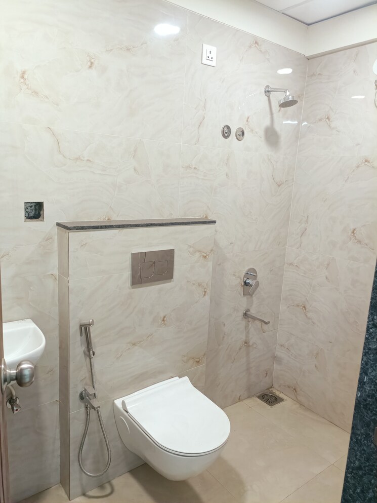 Bathroom, pride-larkins-nest 2 Bedroom 576 Sq.Ft. Apartment In Ghodbunder Road Thane 8097910