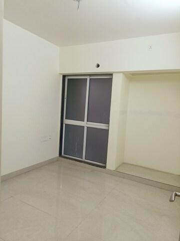 Room in 2 BHK Apartment at Pride Larkins Nest, Ghodbunder Road – for Sale