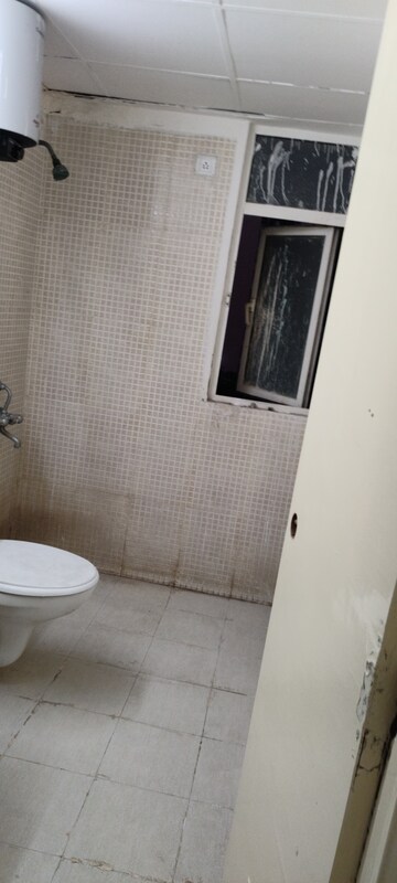 Bathroom in 3 BHK Apartment at Jaypee Greens Kosmos, Sector 134 – for Sale