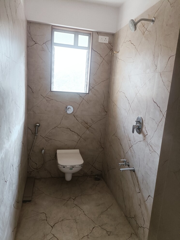 Bathroom, green-square 1 Bedroom 350 Sq.Ft. Apartment In Kasarvadavali Thane 8097922