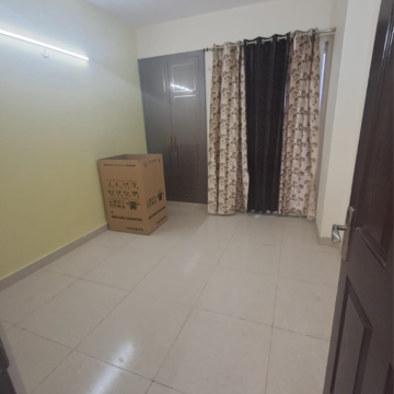 Bathroom in 3 BHK Apartment at Ocean Golden I, Amrapali Leisure Valley – for Rent