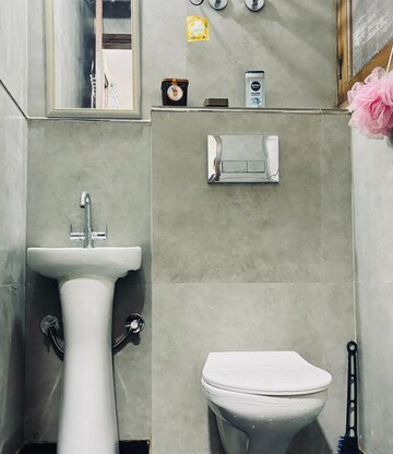 Bathroom in 2 BHK Apartment at Palm Residency Chhatarpur, Chattarpur – for Rent