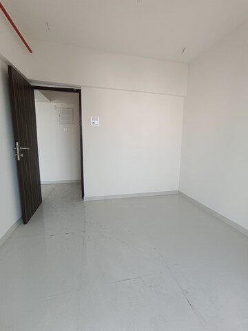 Room in 1 BHK Apartment at Thane West – for Rent