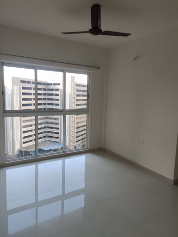 1 BHK Apartment For Sale in Lodha Amara, Kolshet Road