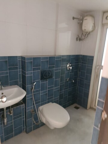2 BHK Apartment For Sale in Lodha Amara, Kolshet Road