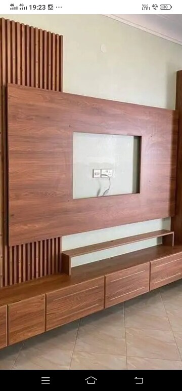 Room in 3 BHK Apartment at Mahagun Mywoods, Sector 16c Greater Noida – for Rent