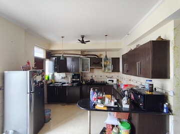 Kitchen in 3 BHK Apartment at Parsvnath Green Ville, Sector 48 – for Rent