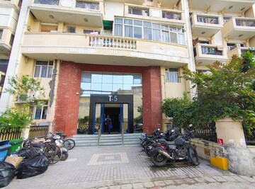 3 BHK Apartment – Exterior View View at Parsvnath Green Ville, Sector 48 - for Rent