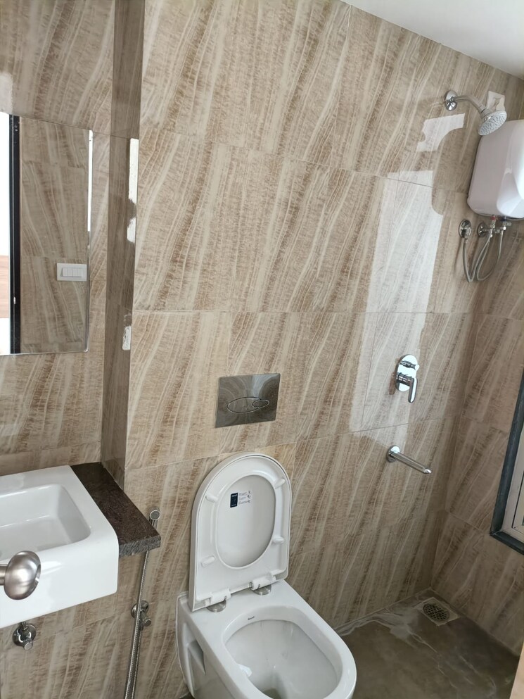 Bathroom, lodha-amara 3 Bedroom 955 Sq.Ft. Apartment In Kolshet Road Thane 8098071