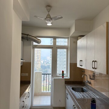 2 BHK Apartment For Rent in Emaar Emerald Estate, Medawas