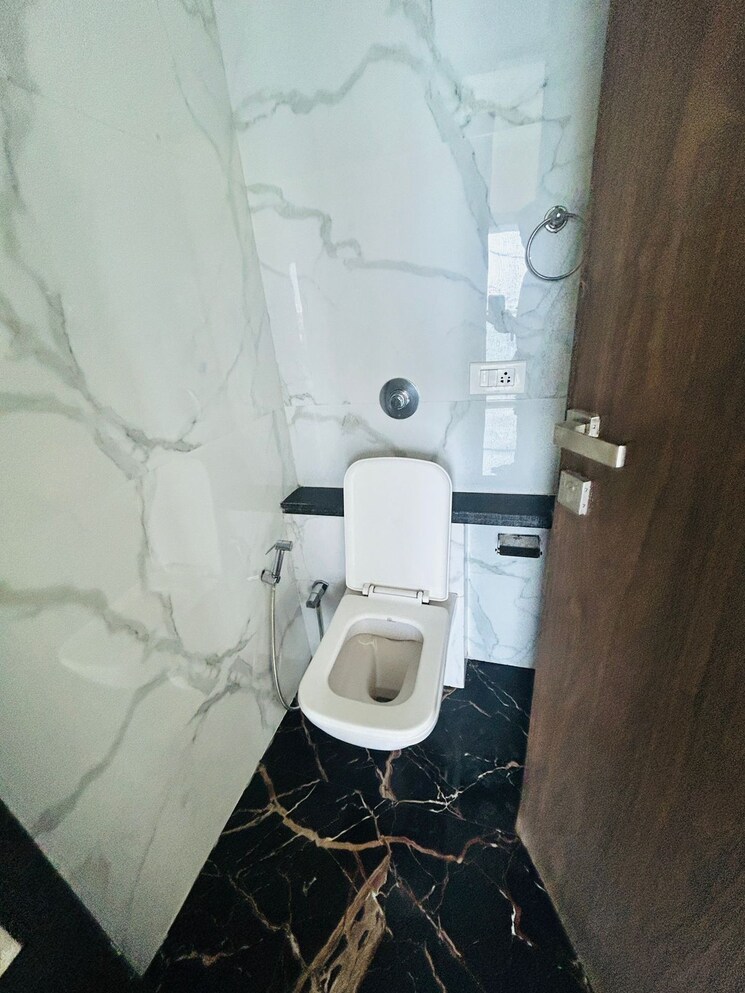 Bathroom, seawoods 2 Bedroom 1200 Sq.Ft. Apartment In Seawoods Navi Mumbai 8098093