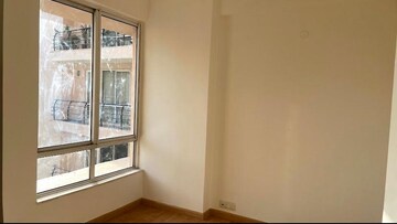 Room in 2.5 BHK Apartment at Sector 50 – for Rent