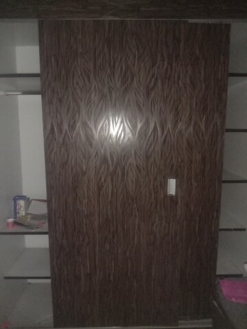 Room in 2.5 BHK Apartment at Mahagun Mywoods, Sector 16c Greater Noida – for Rent