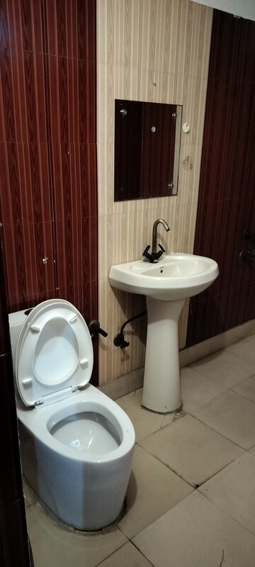 Bathroom in 4 BHK Independent House at RWA Apartments Sector 50, Sector 50 – for Rent