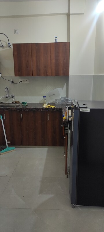 Furnished Amenities in 2 BHK Builder Floor at Malviya Nagar – for Rent