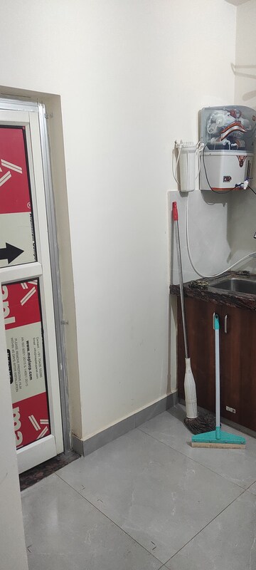 Furnished Amenities in 2 BHK Builder Floor at Malviya Nagar – for Rent