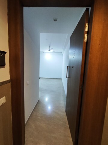 Building Lobby in 3 BHK Apartment at Hiranandani Eagleridge Wing B, Ghodbunder Road – for Sale