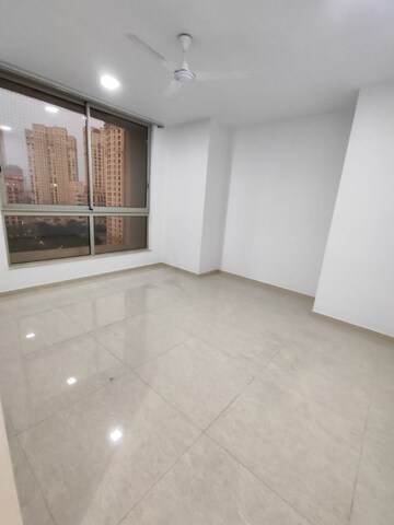 Room in 3 BHK Apartment at Hiranandani Eagleridge Wing B, Ghodbunder Road – for Sale