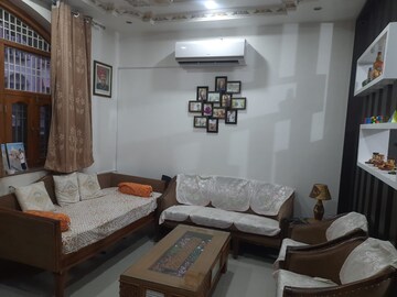 Living Room in 4 BHK Villa at Lal Kothi – for Rent