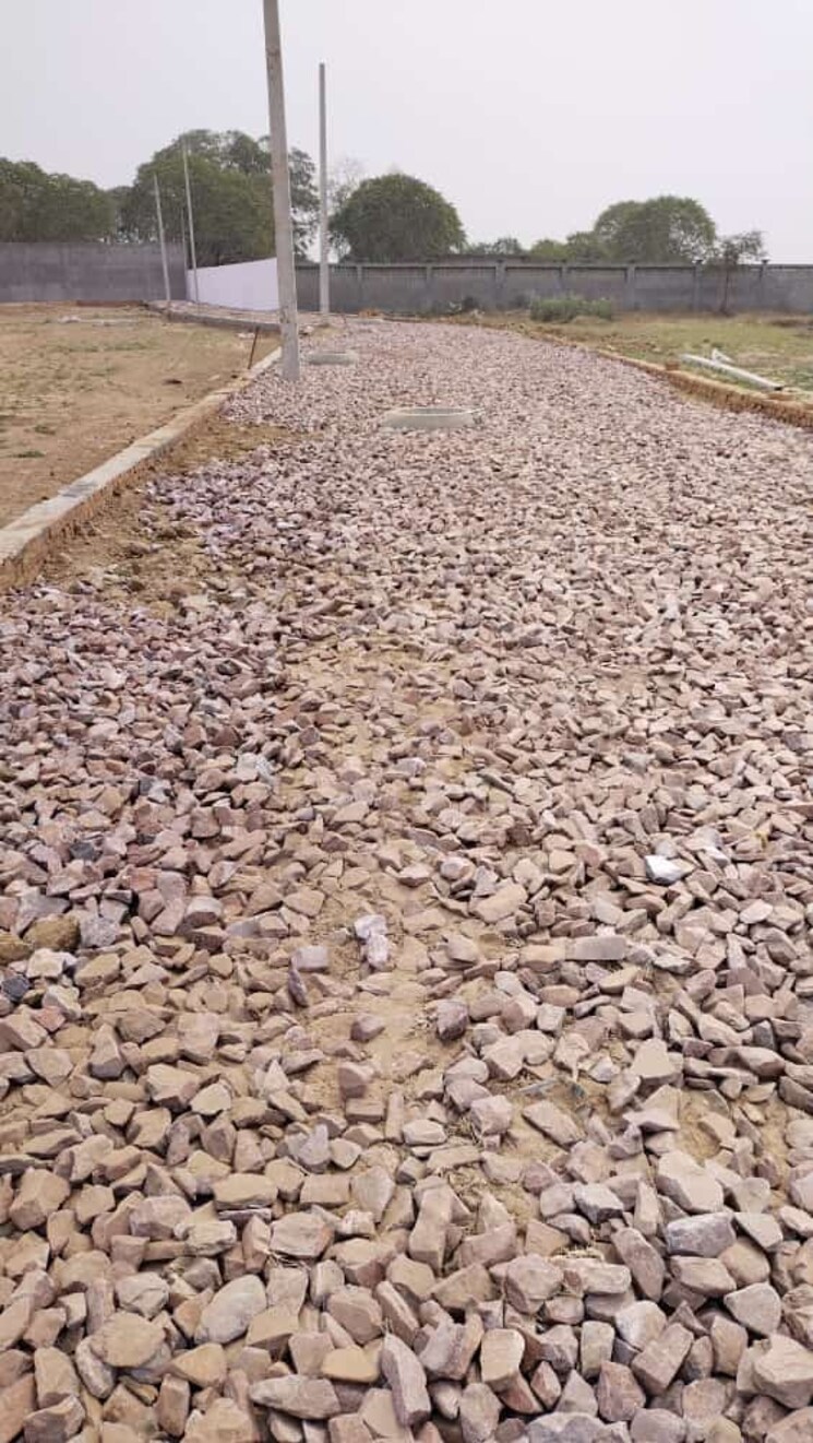 undefined, chhatikara  500 Sq.Yd. Plot In Chhatikara Vrindavan 8098170