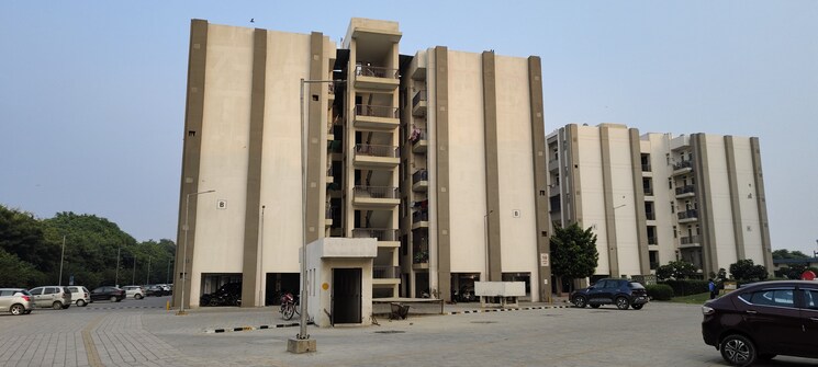 Exterior View, wave-executive-floors 2 Bedroom 900 Sq.Ft. Apartment In Wave City Ghaziabad 8098213