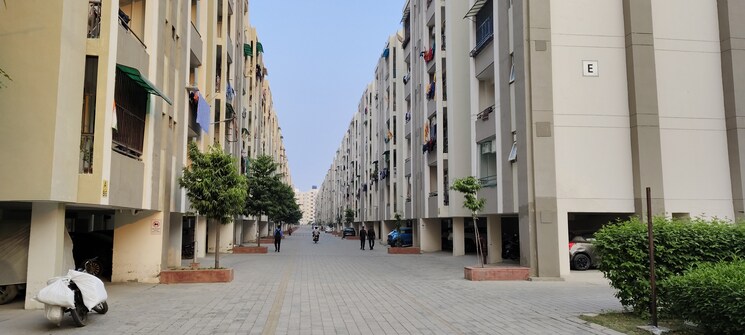 Exterior View, wave-executive-floors 2 Bedroom 900 Sq.Ft. Apartment In Wave City Ghaziabad 8098213