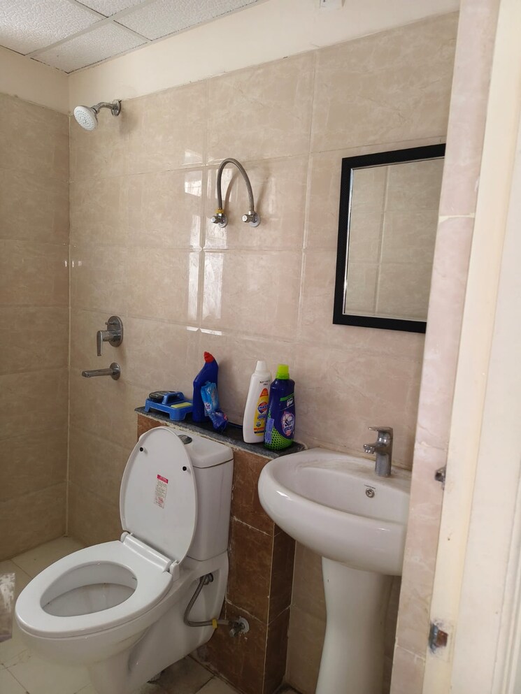 Bathroom, wave-executive-floors 2 Bedroom 900 Sq.Ft. Apartment In Wave City Ghaziabad 8098213