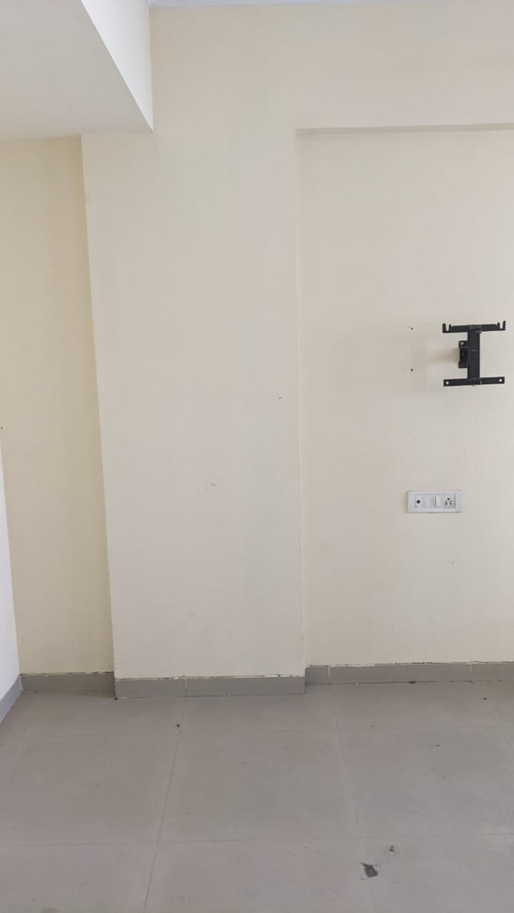 Room, puranik-hometown 1 Bedroom 390 Sq.Ft. Apartment In Ghodbunder Road Thane 8098224