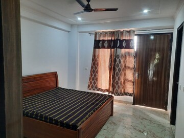Bedroom in 2 BHK Builder Floor at Spire Wood, Sector 46 – for Rent
