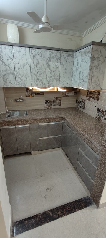 Kitchen in 1 BHK Builder Floor at Ardee City, Sector 52 – for Rent