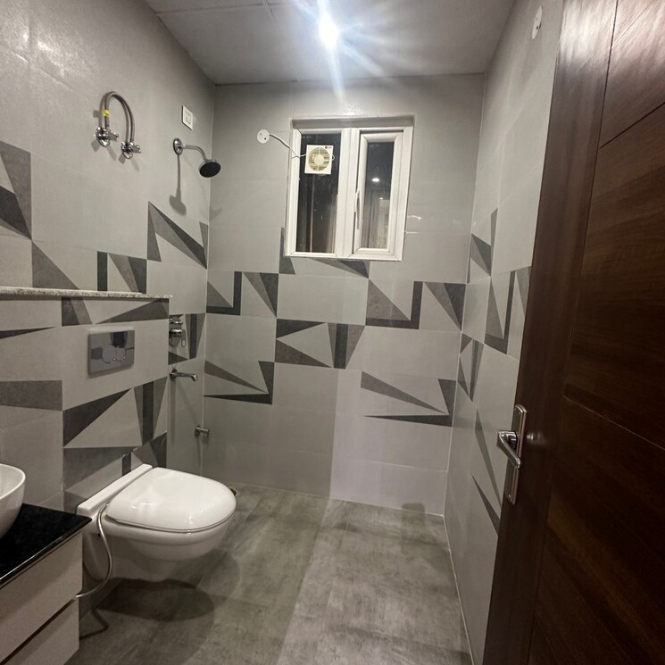 Bathroom, pir machalla 3 Bedroom 1640 Sq.Ft. Apartment In Pir Machalla Zirakpur 8098269