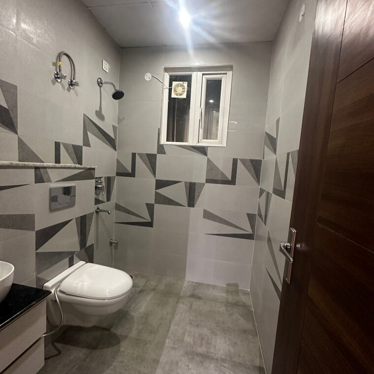 Bathroom, pir machalla 3 Bedroom 1640 Sq.Ft. Apartment In Pir Machalla Zirakpur 8098269