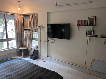 Living Room in 1 BHK Apartment at Santacruz West – for Rent