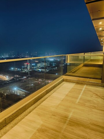 Swimming Pool in Studio Apartment at M3M Corner Walk, Sector 74 – for Rent