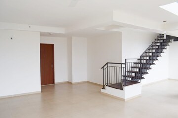 Room in 3.5 BHK Apartment at Bhartiya City Nikoo Homes II, Thanisandra Main Road – for Rent