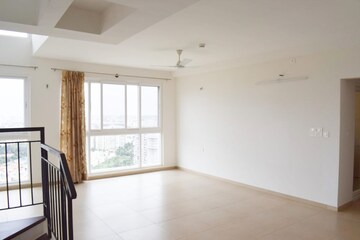Room in 3.5 BHK Apartment at Bhartiya City Nikoo Homes II, Thanisandra Main Road – for Rent