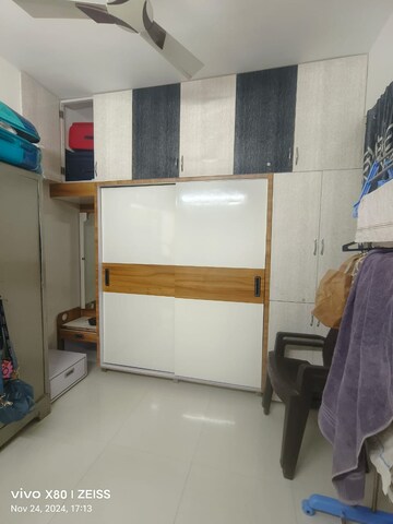 Room in 2 BHK Apartment at Nirnay Nagar – for Sale