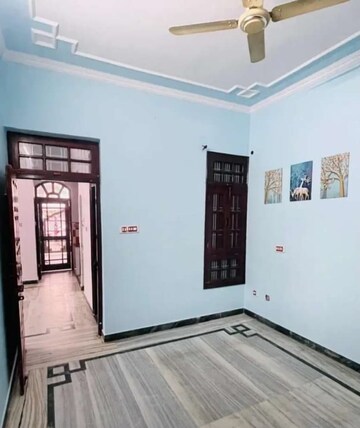 Room in 2 BHK Independent House at Gomti Nagar – for Rent