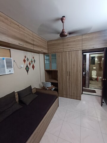 Bedroom in 2 BHK Apartment at Seawoods – for Rent