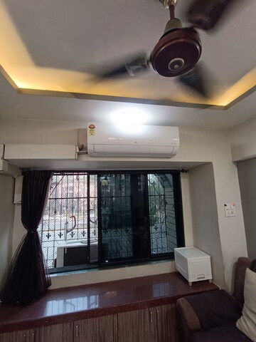 Bedroom in 2 BHK Apartment at Seawoods – for Rent