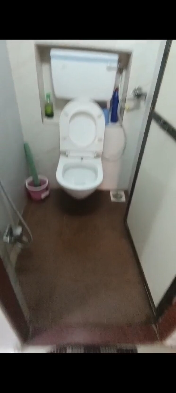 Bathroom, samadhan-chs-ghatkopar 1 Bedroom 450 Sq.Ft. Apartment In Ghatkopar East Mumbai 8098471