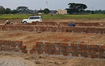 Plot For Sale in Sikandrabad